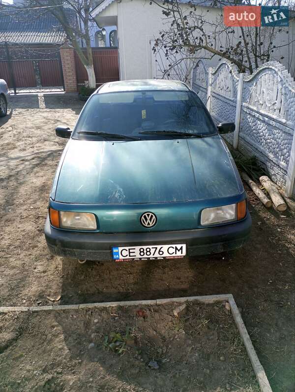 Седан Volkswagen Passat 1991 в 