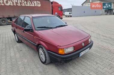 Седан Volkswagen Passat 1989 в Кременці