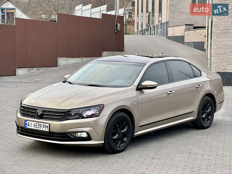 Седан Volkswagen Passat 2015 в Києві