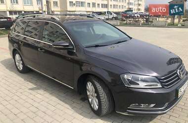 Універсал Volkswagen Passat 2011 в Львові