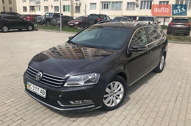 Універсал Volkswagen Passat 2011 в Львові