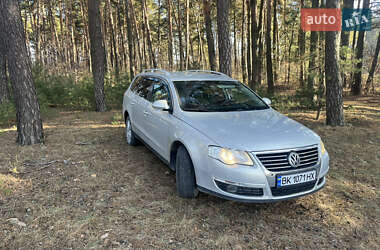 Універсал Volkswagen Passat 2010 в Бродах