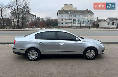 Седан Volkswagen Passat 2006 в Чернігові