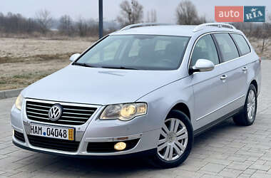 Универсал Volkswagen Passat 2010 в Ровно