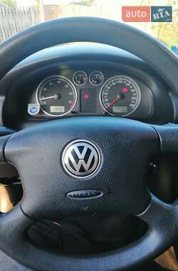Универсал Volkswagen Passat 2001 в 