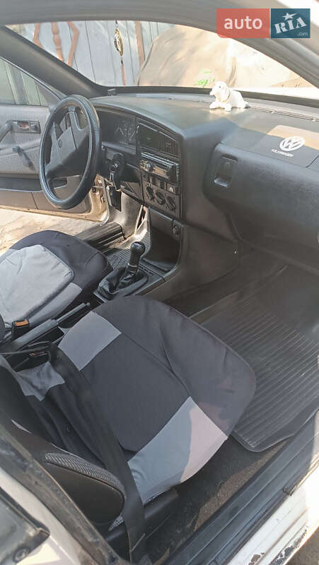 Седан Volkswagen Passat 1990 в Ходорове