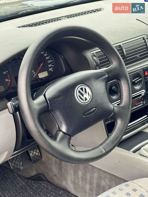 Универсал Volkswagen Passat 2000 в Виннице
