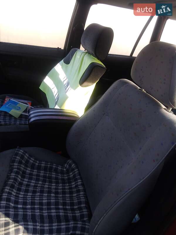 Универсал Volkswagen Passat 1985 в Киеве