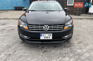 Седан Volkswagen Passat 2012 в Киеве