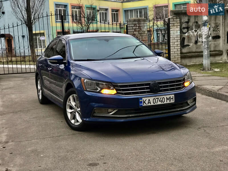 Седан Volkswagen Passat 2016 в Киеве