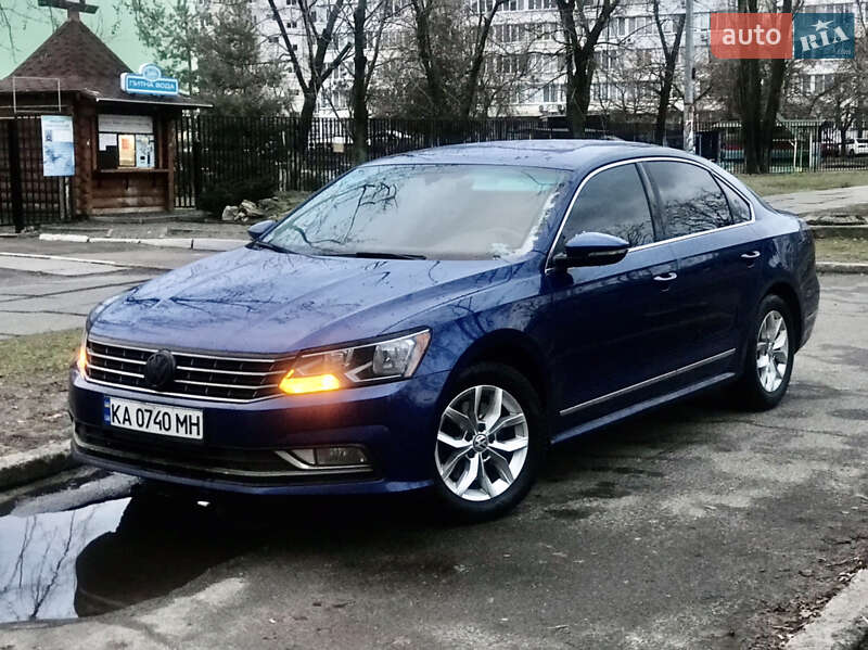Седан Volkswagen Passat 2016 в Киеве