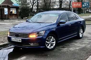 Седан Volkswagen Passat 2016 в Києві