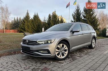 Універсал Volkswagen Passat 2021 в Києві