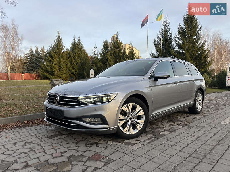 Универсал Volkswagen Passat 2021 в Киеве