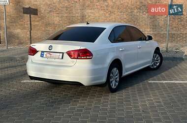 Седан Volkswagen Passat 2012 в Одессе