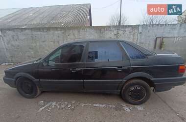 Седан Volkswagen Passat 1989 в Чернигове