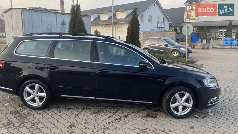 Універсал Volkswagen Passat 2011 в Мукачевому