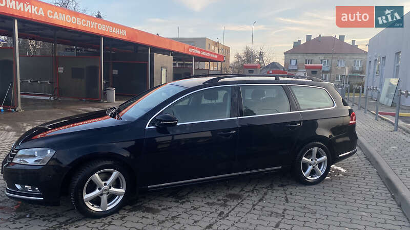 Універсал Volkswagen Passat 2011 в Мукачевому