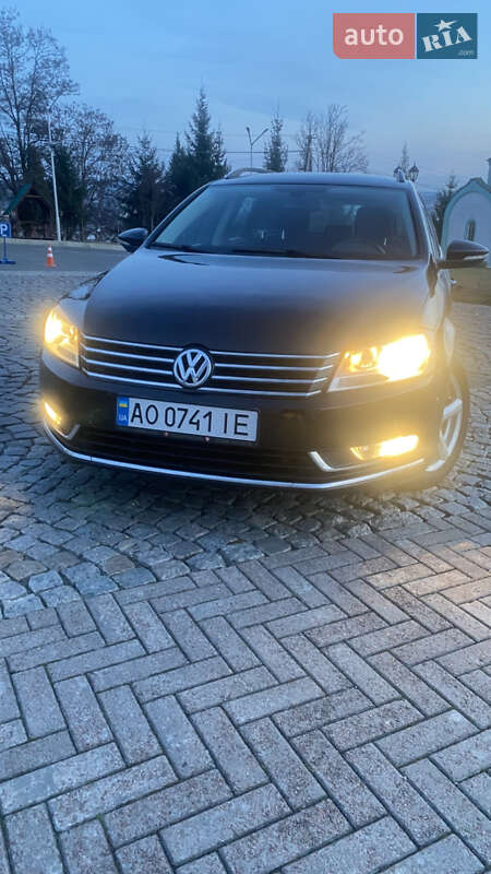 Універсал Volkswagen Passat 2011 в Мукачевому