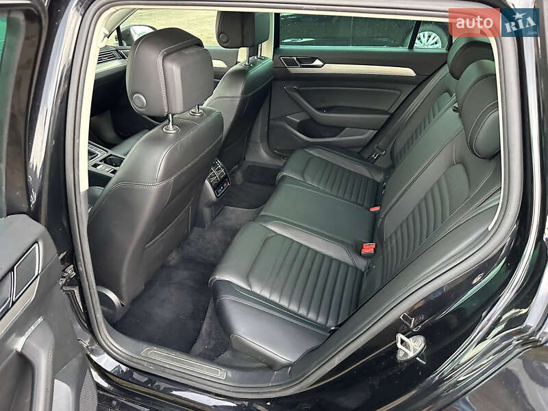 Универсал Volkswagen Passat 2017 в Сваляве