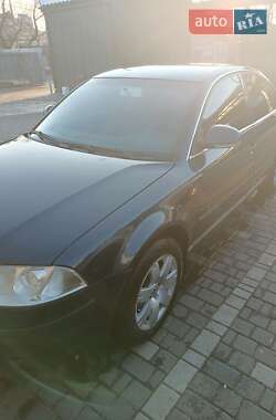 Седан Volkswagen Passat 2004 в Николаеве