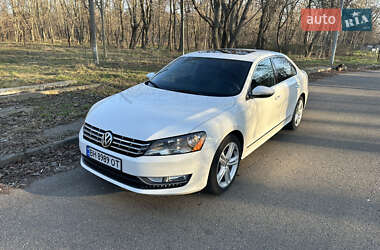 Седан Volkswagen Passat 2013 в Одесі