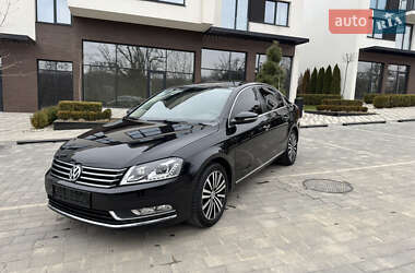 Седан Volkswagen Passat 2012 в Ужгороде