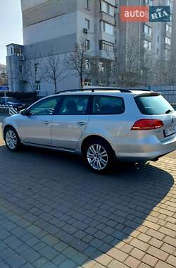 Універсал Volkswagen Passat 2014 в Миколаєві