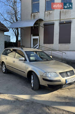 Универсал Volkswagen Passat 2002 в Калуше