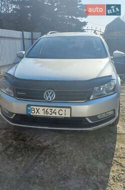 Універсал Volkswagen Passat 2012 в Хмельницькому