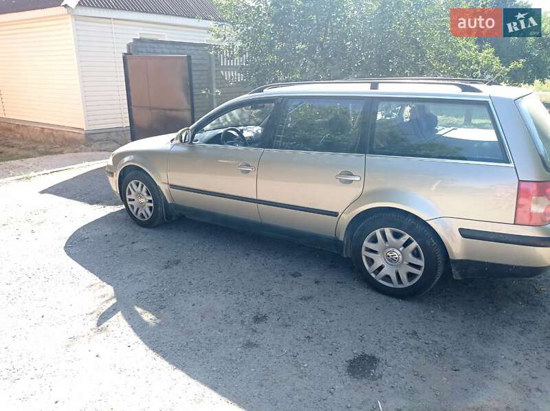 Універсал Volkswagen Passat 2005 в Харкові
