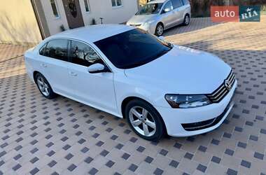 Седан Volkswagen Passat 2012 в Николаеве