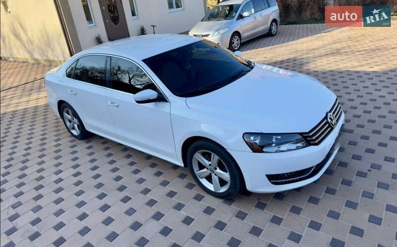 Седан Volkswagen Passat 2012 в Миколаєві