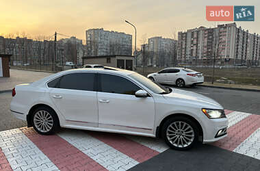 Седан Volkswagen Passat 2015 в Киеве