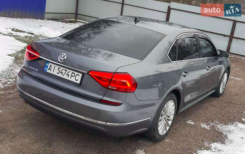Седан Volkswagen Passat 2016 в Києві