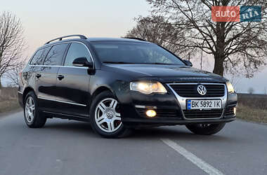 Универсал Volkswagen Passat 2006 в Теофиполе