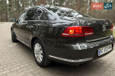 Седан Volkswagen Passat 2013 в Новояворівську