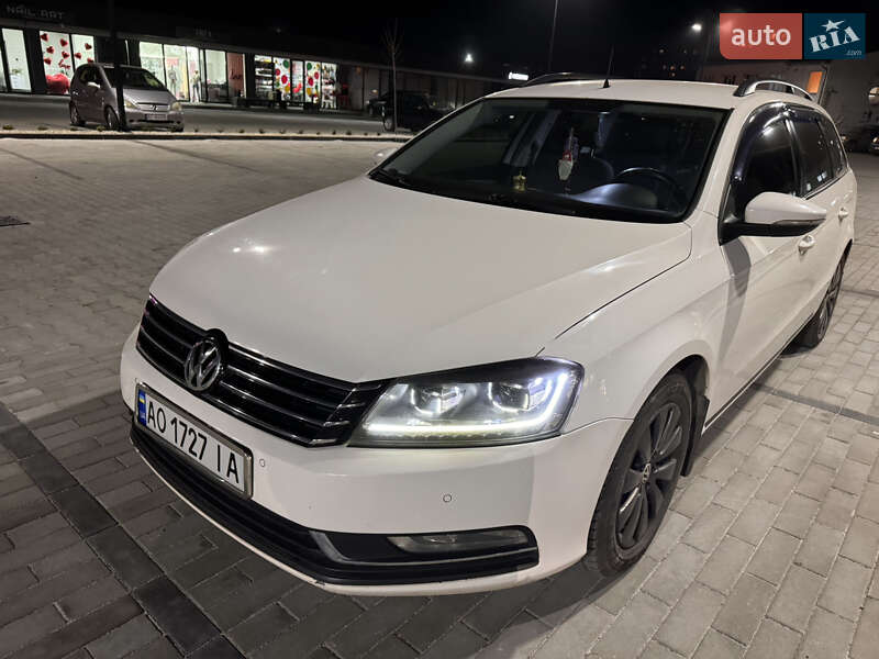 Универсал Volkswagen Passat 2011 в Ужгороде