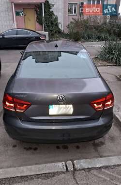 Седан Volkswagen Passat 2012 в Чернигове