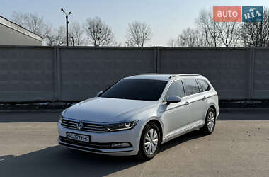 Універсал Volkswagen Passat 2015 в Києві