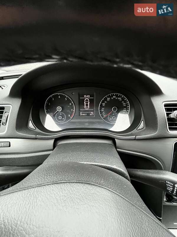 Седан Volkswagen Passat 2013 в Броварах