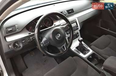 Универсал Volkswagen Passat 2009 в Ровно