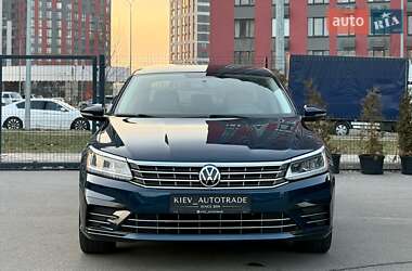 Седан Volkswagen Passat 2017 в Киеве