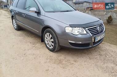 Універсал Volkswagen Passat 2005 в Хотині