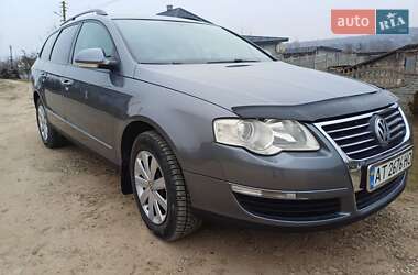 Универсал Volkswagen Passat 2005 в Хотине