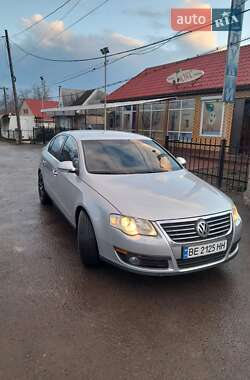 Седан Volkswagen Passat 2005 в Первомайську