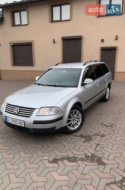 Универсал Volkswagen Passat 2004 в Делятине