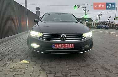 Универсал Volkswagen Passat 2021 в Киеве