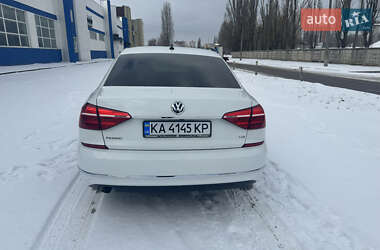 Седан Volkswagen Passat 2015 в Киеве