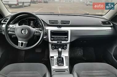 Універсал Volkswagen Passat 2011 в Івано-Франківську